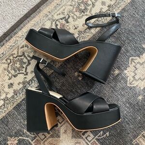 Dolce Vita Wessi Black Leather Heels, women’s size 9